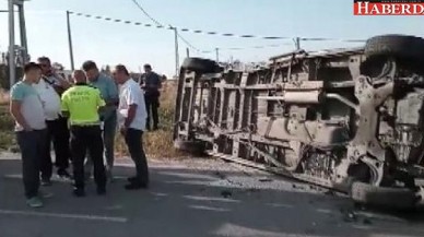 Beylikdüzünde öğrenci servisi devrildi: Yaralılar var