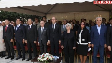 Merhum Başbakan Adnan Menderes kabri başında anıldı