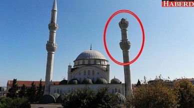 Avcılarda caminin minaresi yıkıldı