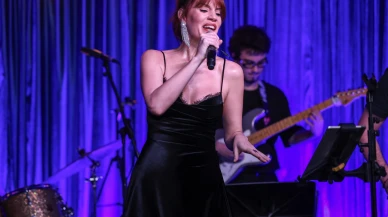 Ayça Varlıer sahnede adeta kasırga estirdi