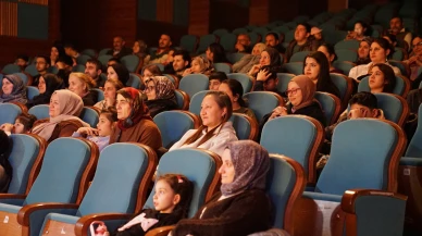 Esenyurt'ta sahneye tam not