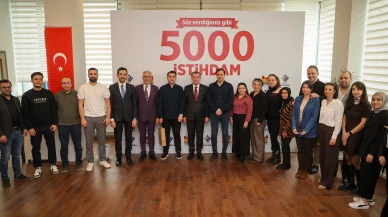 Zeytinburnu Belediyesi 5 bininci istihdamı kutladı