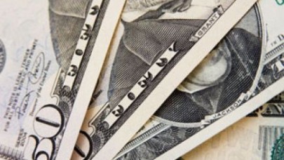 Dolar aldı başını gidiyor