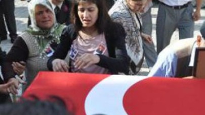 Şehidin eşi yürek yaktı