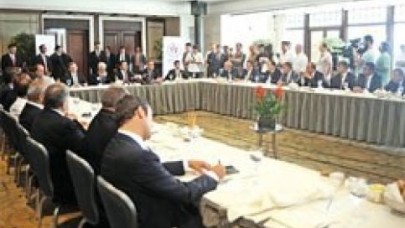 O toplantıda kıyamet koptu