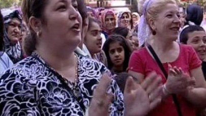 Okul önünde yıkım protestosu