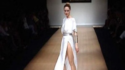 Defilede sürpriz isim!