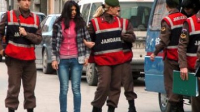 Çekiçli, çatallı cinayette kızlar tahliye edildi