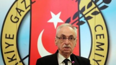 'Partilerin yapısı demokrasiye uygun gibi görünmüyor'