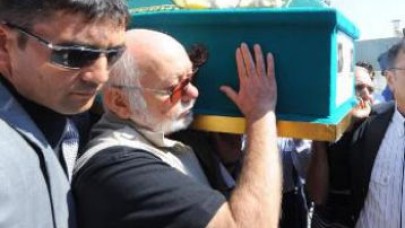 Yurdakul'dan eşe son veda