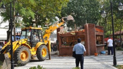 Işıklar’la tartıştı, 20 yıllık ekmek teknesi yıkıldı!