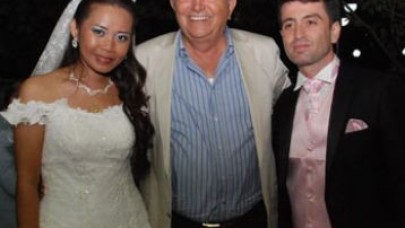 Facebook aşkı sınırları aştı