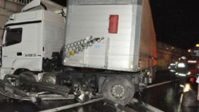 Yağmur kazaları da beraberinde getirdi