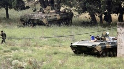 Suriye askerleri Lübnan topraklarına girdi