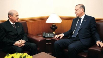 Annem sanki Güney Afrika'dan dönmemi beklemiş