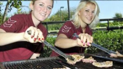 Bayan Milliler'in barbekü keyfi