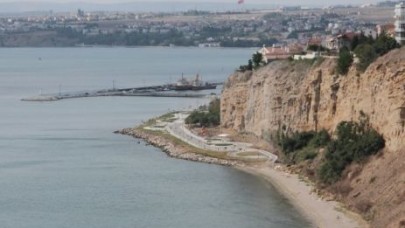 BU YOL ARAÇLARIN DEĞİL, YAYALARIN OLDU