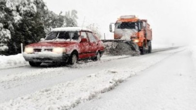 Kar sınır kapısını kapattı
