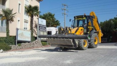 Gazeteci mahalleyi suya kavuşturdu