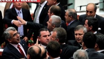 O kürsüden konuşamaz