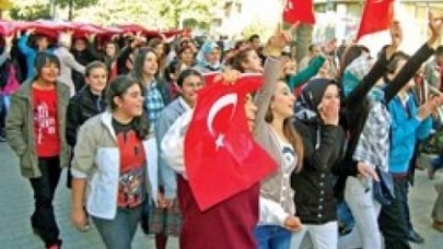 On binler şehitler için haykırdı: Burada!..