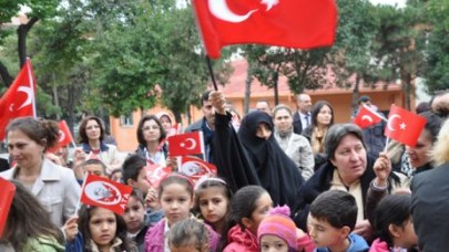 İNADINA CUMHURİYET