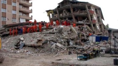 Van'da sarsıntılar sürüyor