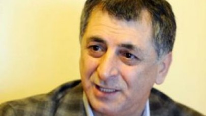 KİM BU DIŞARDA BEKLEYEN AKTÖR?