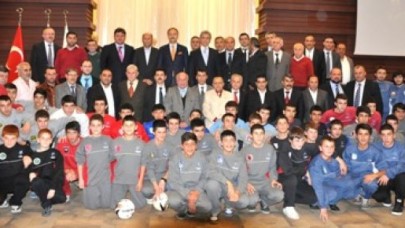 K.ÇEKMECE’YE BÜYÜK DESTEK