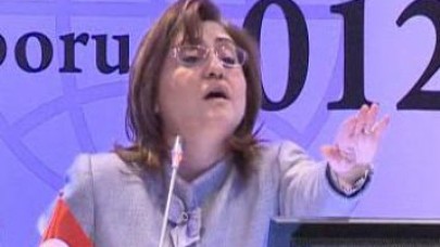 Bakan Fatma Şahin'e protesto!