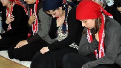 Cem Vakfı'nda iftar ve Cem töreni