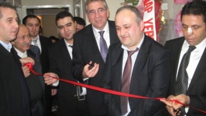 Genç  muhasebecilerden görkemli açılış