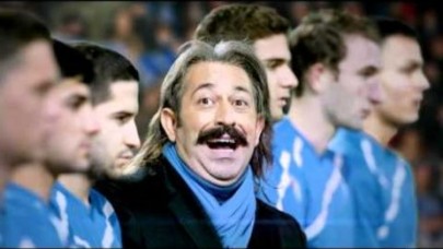 Cem Yılmaz son reklam filmiyle kırdı geçirdi