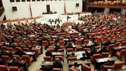 Vekiller başlarına talih kuşu kondurdu