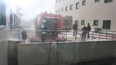 Önce sel şimdi de yangın