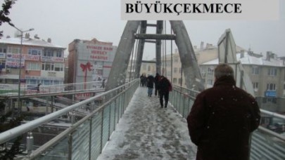 İSTANBUL'DA KAR KALINLIĞI 15 CM