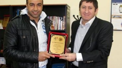 Avşar’dan Süleymanoğlu’na teşekkür plaketi