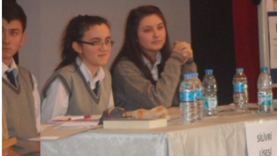 Silivri Lisesi çeyrek finalde