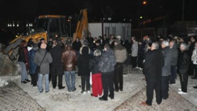 Belediye yıktı vatandaş ayağa kalktı...