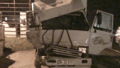 Kadıköy minibüsü devrildi: 1 Ölü 3 Yaralı