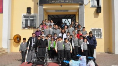 Öğrencilerden 16 bin Mavi Kapak…