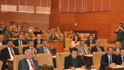 İLK OTURUM SAKİN GEÇTİ