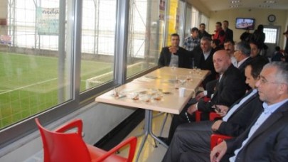 Göle Derneği Futbol Turnuvası başladı