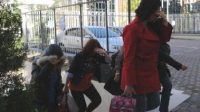 400 polisle fuhuş baskını