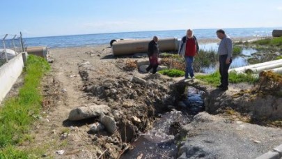 “Çamurlu Deresinden Pis Kokular Geliyor”