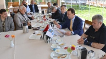 Işıklar, imar planlarıyla ilgili muhtarlara bilgi verdi