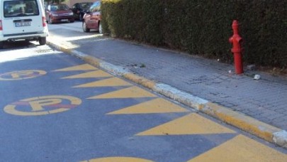 Cadde işaretlendi çile sona erdi