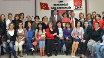 Hale Güngörmüş Kadın Kolları Başkanı oldu