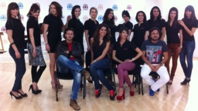 KAİNAT GÜZELİ CEZAYİRDE