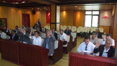 Dört madde komisyonlara havale…